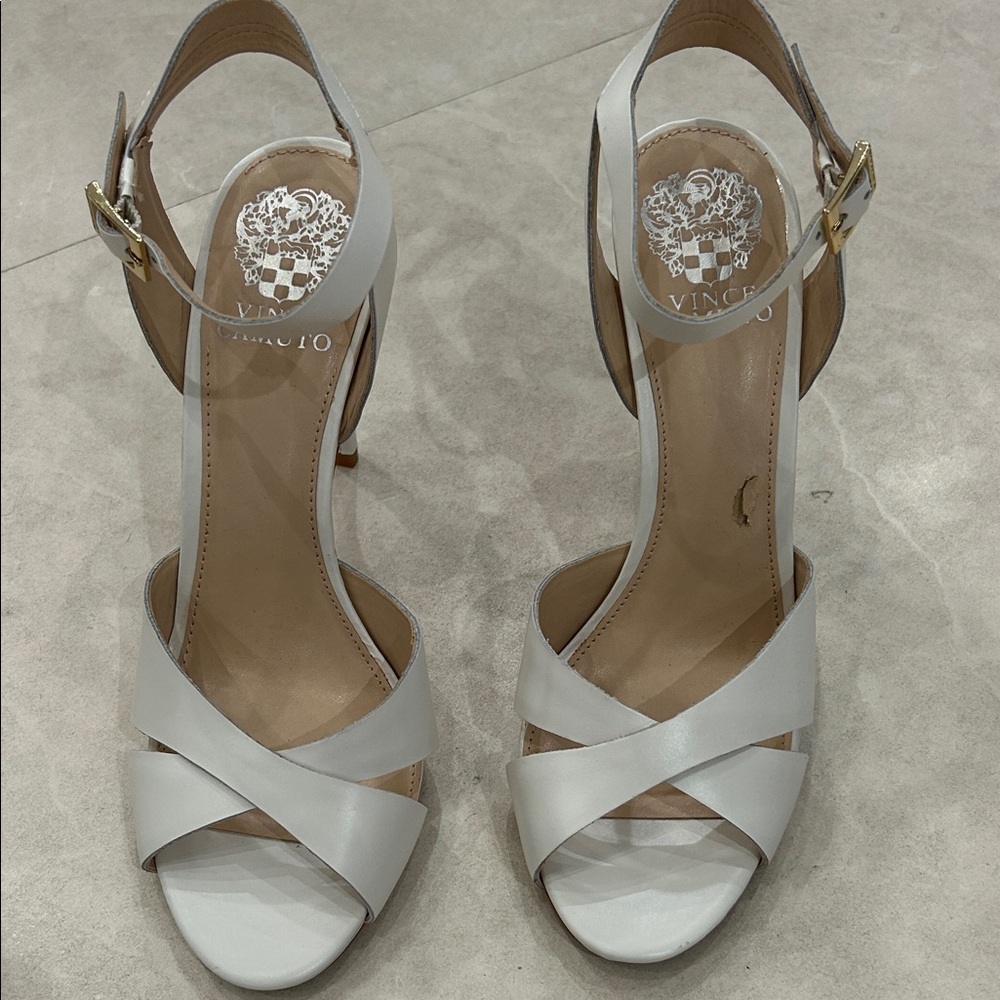 NWOT Vince Camuto Heels